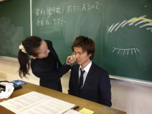 男性も眉毛で印象が変わります