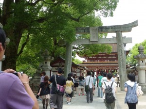 まずはお参り