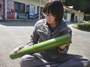 ツヤ出し作業中