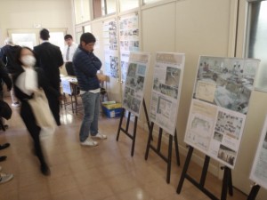 ポスター展示「会場入り口の学科紹介」
