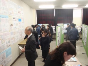 ポスター展示「2年生の設計演習課題の展示」