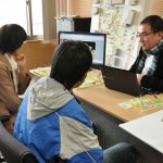 模型を使っての設計体験の様子