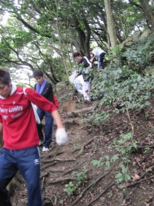 登ったら下る これが山