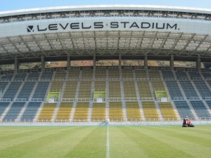 レベルファイブスタジアムの縦じま模様