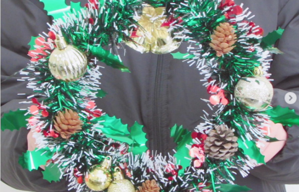 レクリエーションの授業でクリスマスリース作り！