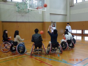 車椅子バスケットボールの体験