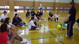 実行委員長の髙橋さん(右)