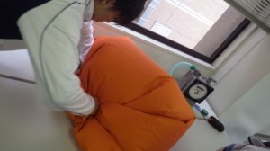 90%程度の運動で約120L（3分間）の換気量となりました。（写真奥が流量計）