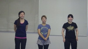 受験した赤荻 奈央さん、川久保 侑実さん、嘉手苅 桜さん(右から)