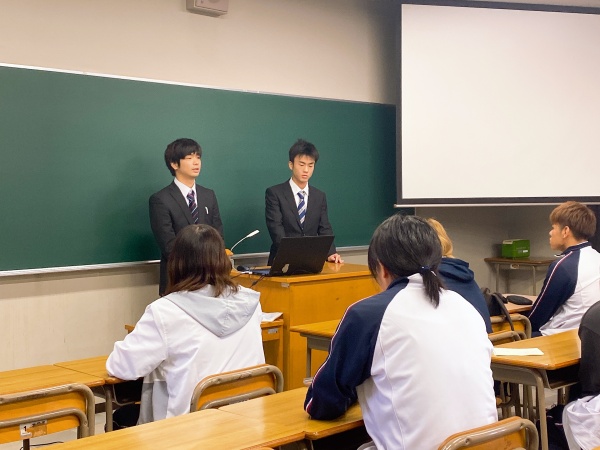 スポーツ企業実習の報告会を行いました