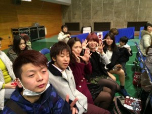 観戦するゼミ生