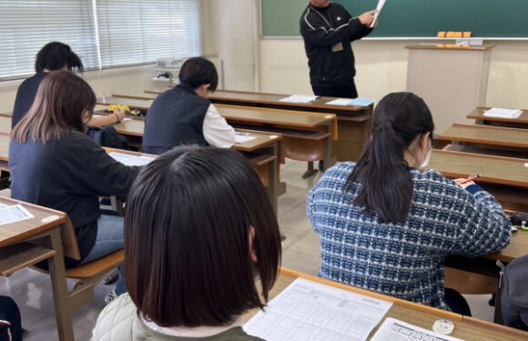 [キャリアサポート]2年生が第2回就職模擬試験を受けました