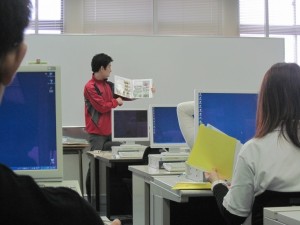 クラス担任の私です