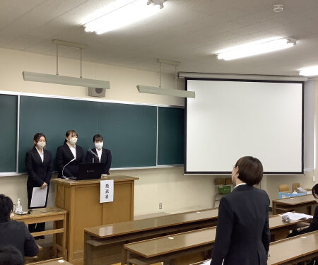 卒業研究発表会を行いました