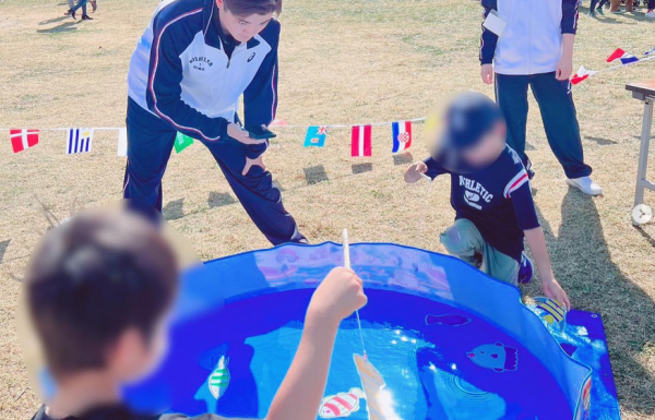 [地域連携]「秋の舞鶴公園であそぼう！」でボランティアを行いました